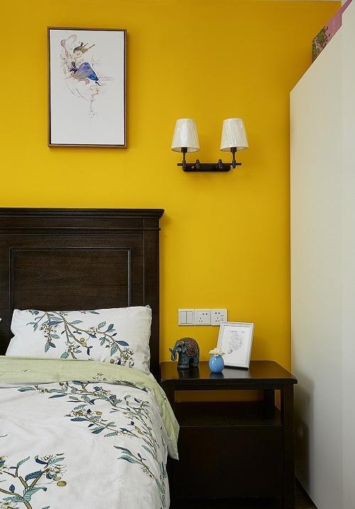 浅黄色墙面的精装房，如何布置成北欧风格？